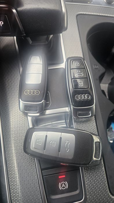 Programare chei Audi A3 A4 A5 A6 A7 A8 RSA8 Q3 Q5 Q7  toată gama de Au