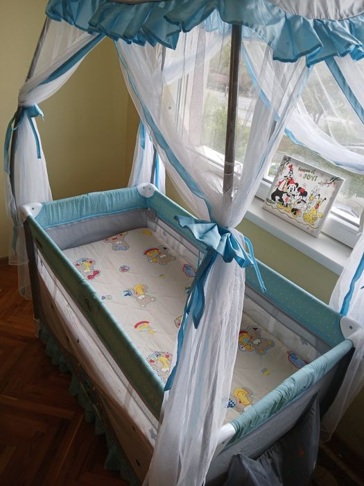 Детско легло тип кошарка