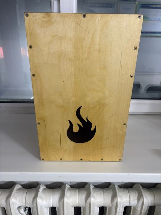 музыкальный инструмент “кахон”