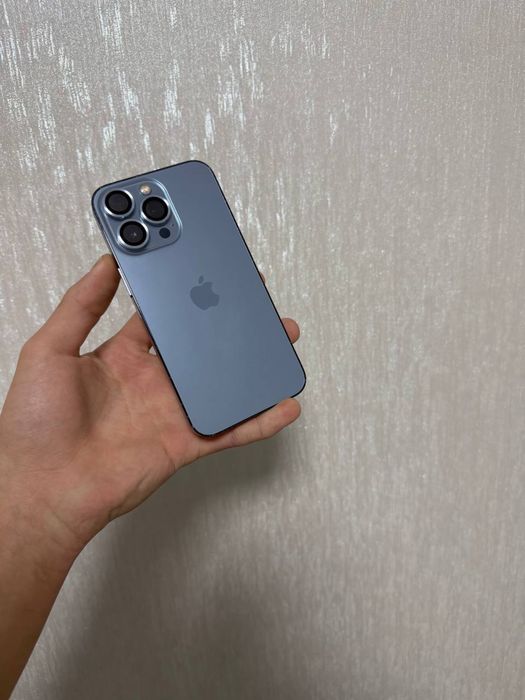 IPhone 13 Pro ideal blue