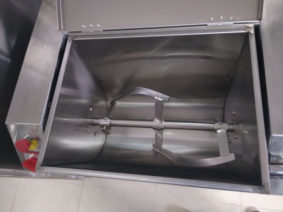 Месобъркачка за Месо, Кайма,Тесто и може да се ползва в Пчеларството