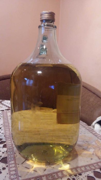 Стъклени дамаджани