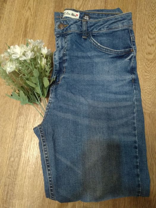 продам джинсы р.48, 2000тг