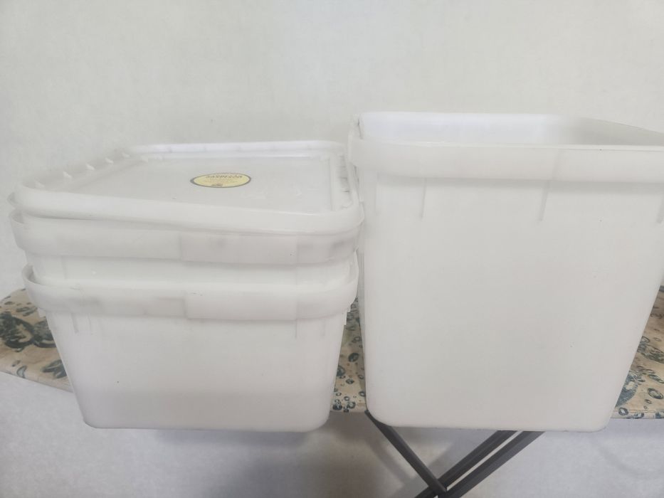 Пластиковые вёдра с крышками, из под мёда