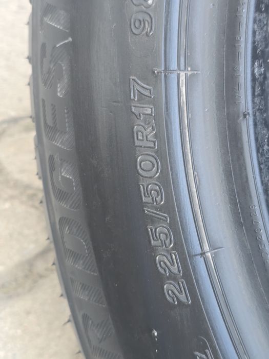 225 50 17 Bridgestone