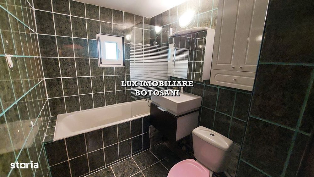 Apartament 2 camere, zona Scolii 8, etaj 3