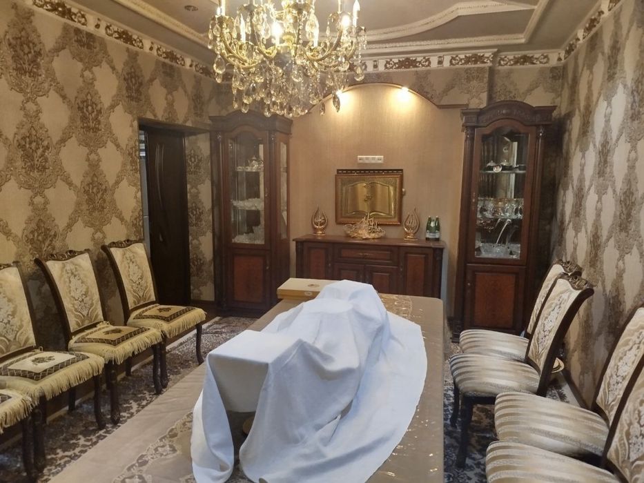 Учкахрамон постдан кирганда Хожи отада 4 сотих ховли