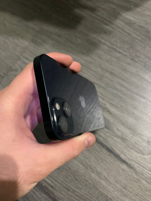 Айфон 13 в идеальном состоянии