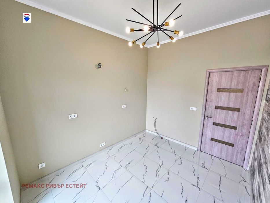 Продава се Едностаен апартамент в Русе, Център - 46 кв.м за 1696 €/кв.м - Снимка #3