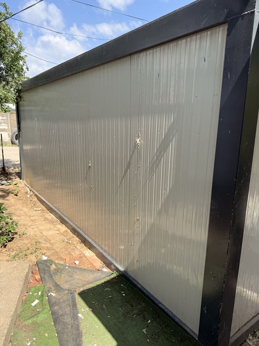 Container locuit