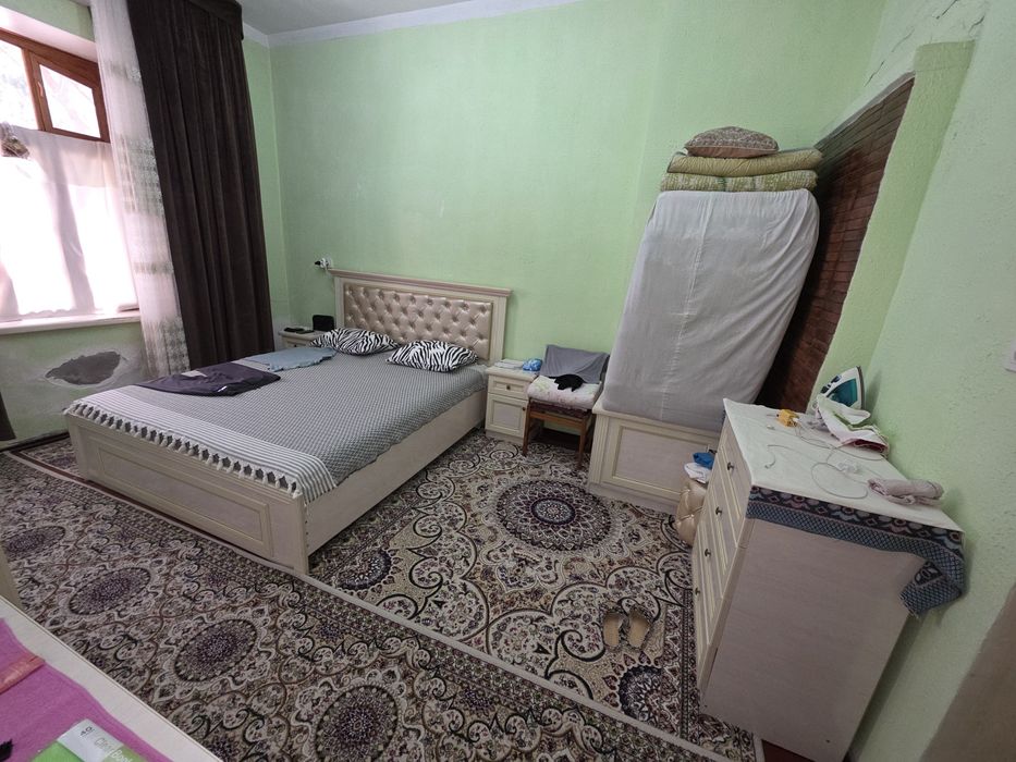 Срочно продаётся спальный гарнитур и сервант!!!