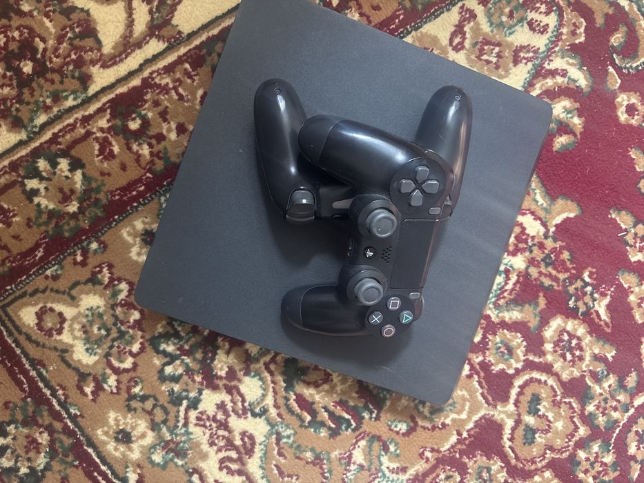 Playstation 4 slim