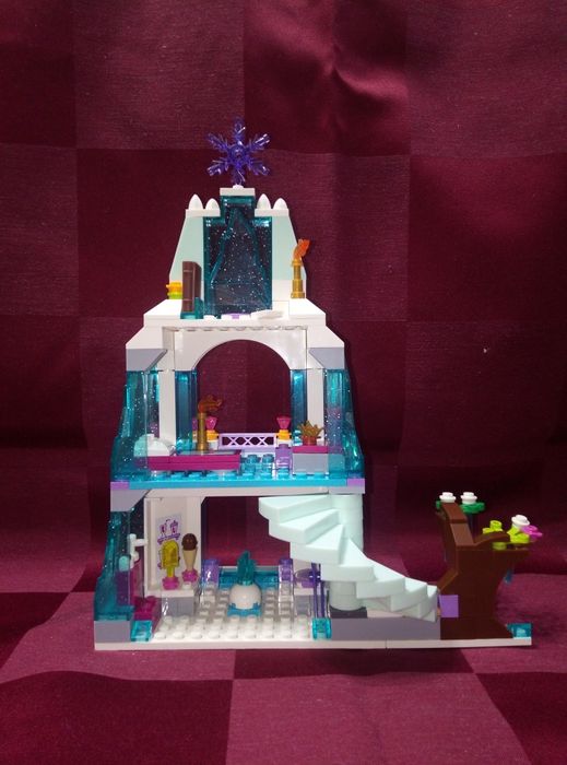 Продам конструктор лего