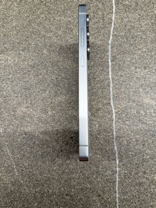 Като Нов! Samsung Galaxy S25 Ultra Titanium Whitesilver 1TB