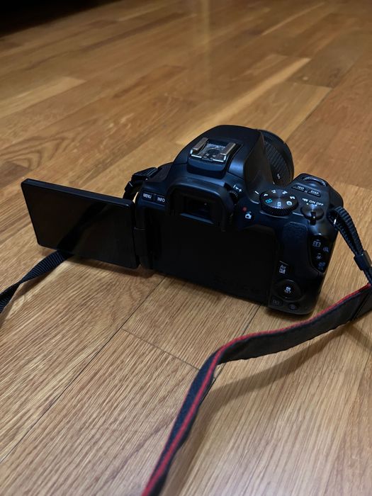 Canon EOS 250D + 2 объектива + микрофон + сумка