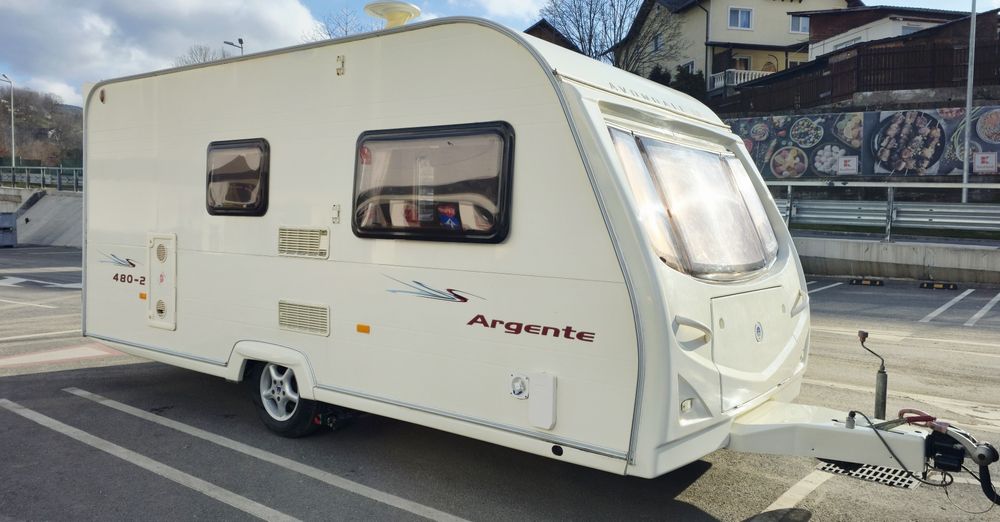 EXCELENTA 2 berth 2006, curata si uscata, bine intretinuta.