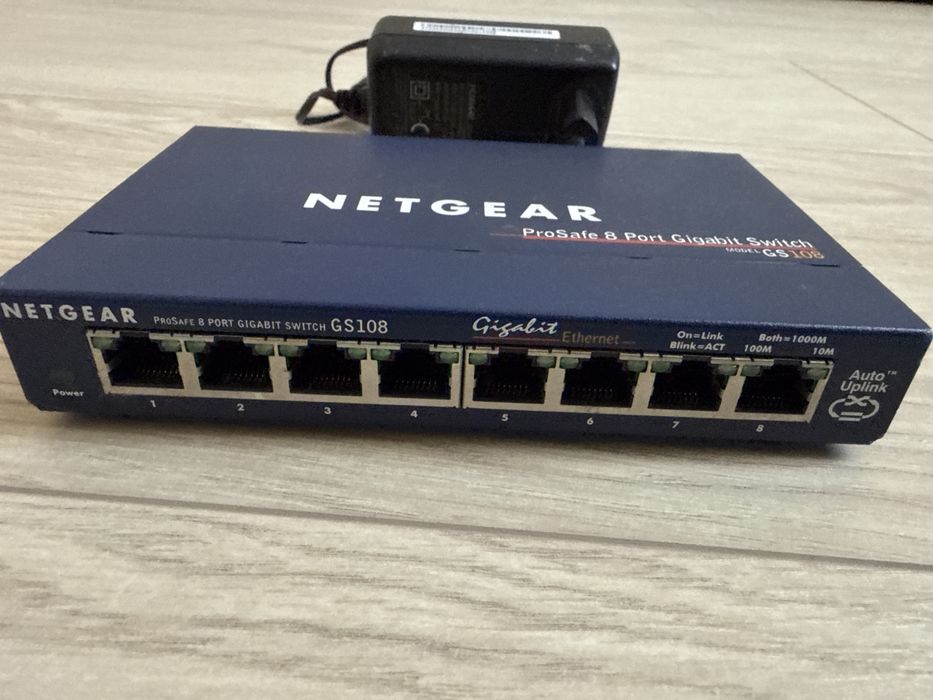 Switch Gigabit Metalic Netgear ProSafe 8 Porturi (GS108)
