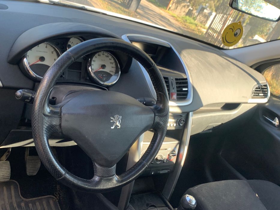 Peugeot 207 1.6i 2007г