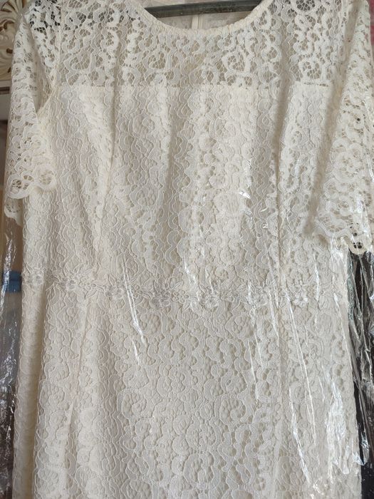 нарядное платье цвета айвори