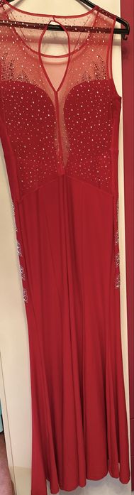 Официална червена рокля