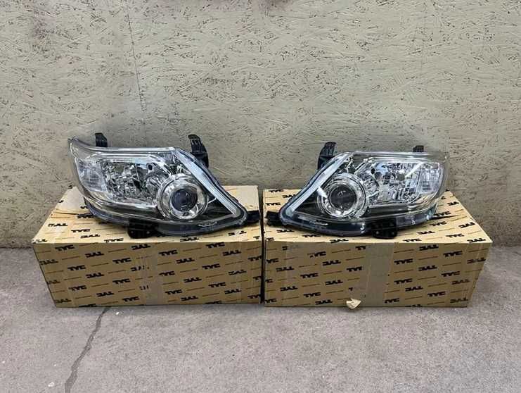 Фара фонарь на Тойота Фортунер 2011- (Тайвань) / Toyota Fortuner 2013