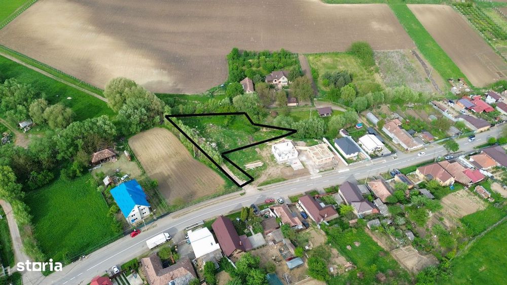 Teren Unirii - 2160 - la drumul pricipal - toate utilitatile