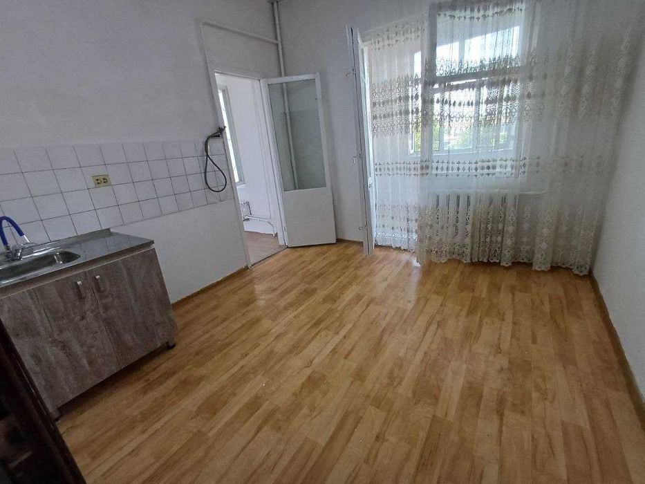 продам квартиру Сергели 5   3/3/9  85 кв.