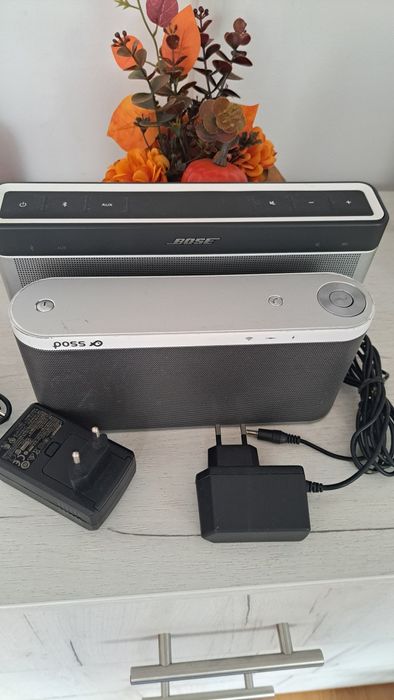 Vînd boxe portabile cu Bluetooth