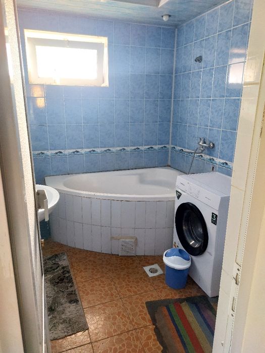 Урганч шахар марказида Вокзал ёнида квартира ижарага бераман