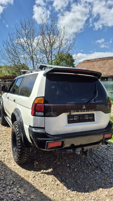 Mitsubishi pajero sport 2.5