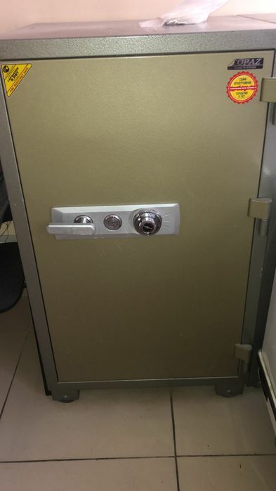 Вскрытие замков. Вскрытие сейфов.Вскрытие автомашин.