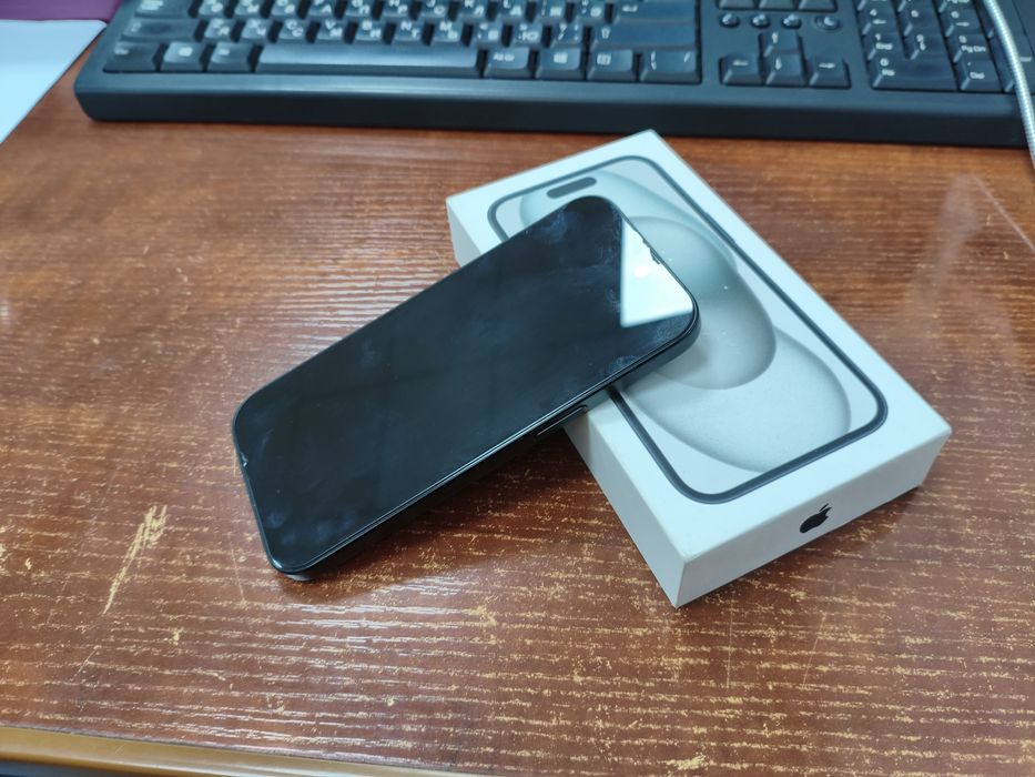 Продам свой айфон 15 .