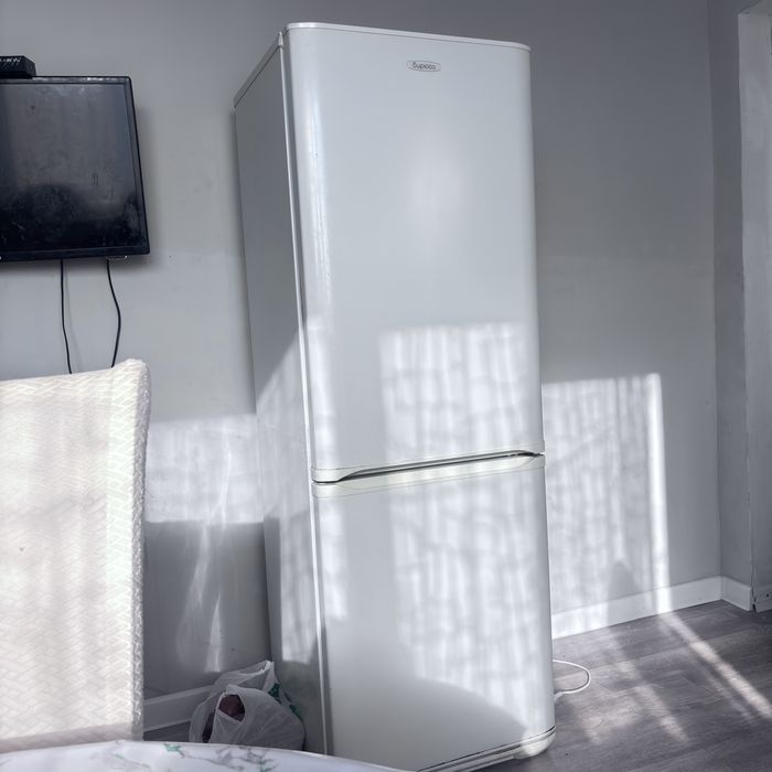 продам на запчасти холодильник