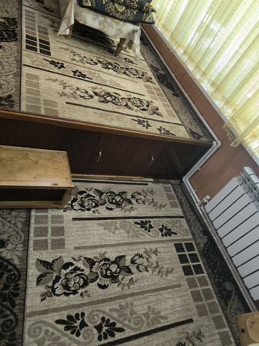 Balkon kuxnya prixoshka uchun gilam