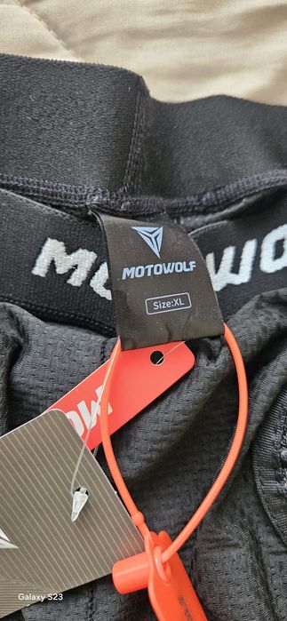 Pantaloni moto .