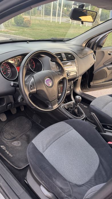 Продавам Фиат Браво