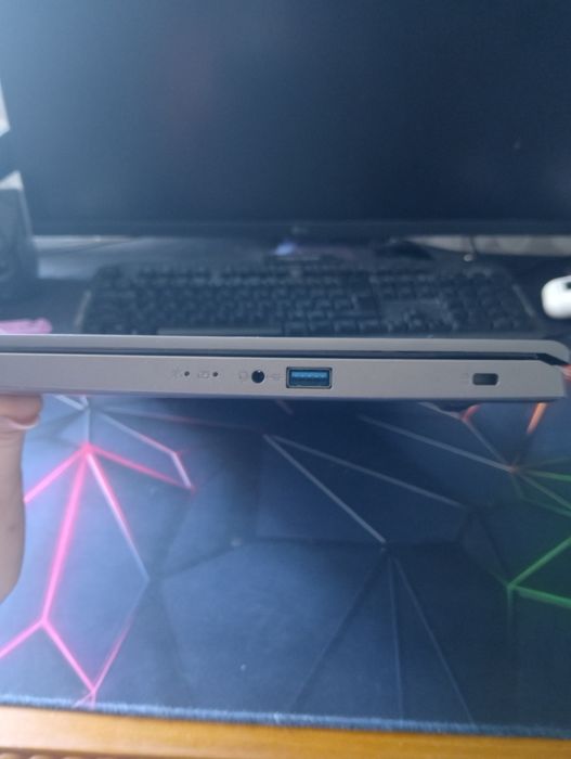Продам ноутбук Aser Aspire 5 СРОЧНО