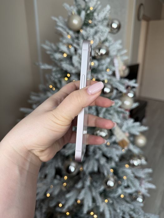 Продаю iphone 13