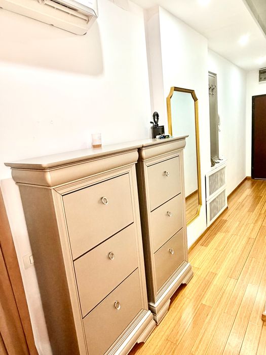 Proprietar, vand apartament de 2 camere vis-a-vis de Casa Poporului, in bloc nou tip boutique , cu SU 65 mp si 40 mp curte comuna