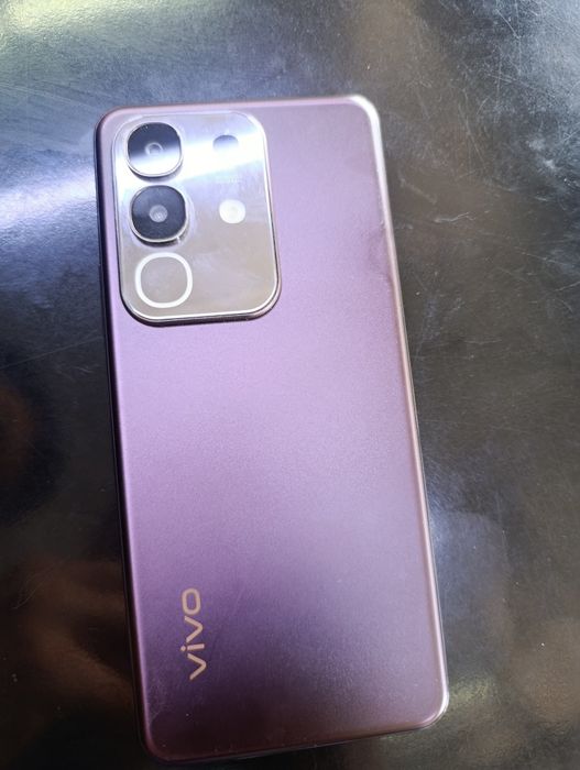 Продам Vivo Y29 128gb