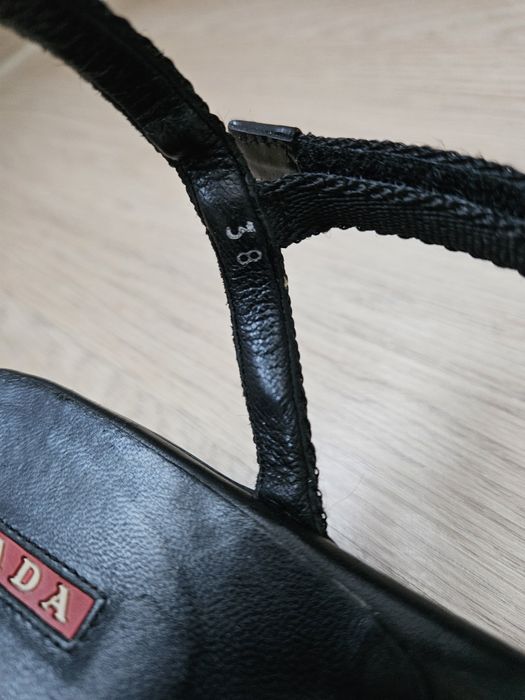 Prada Vintage T-Strap сандали