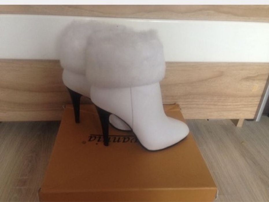 Новые женские ботинки