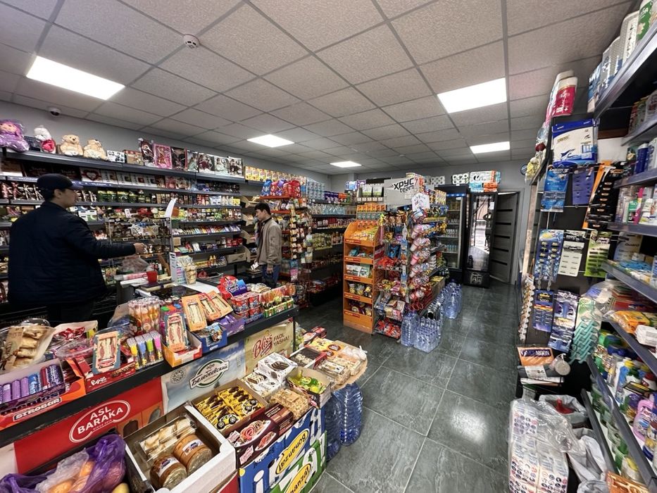 Micro market srochnaga sotiladi utib beriladi !!!