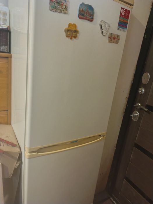 Продам холодильник