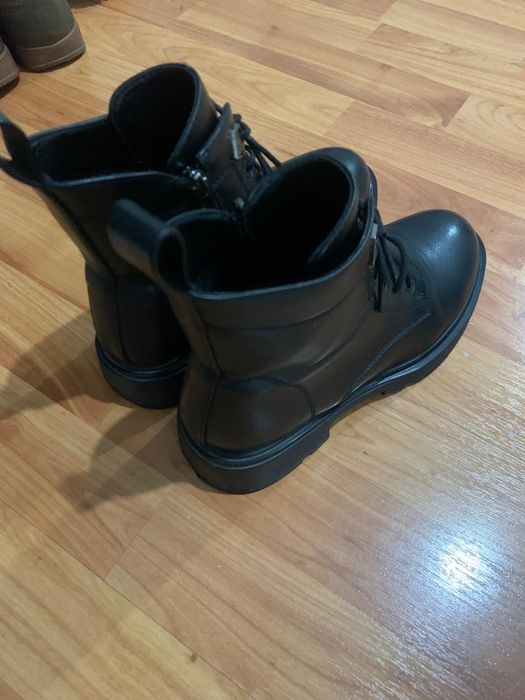 Продаются ботинки осень-весна