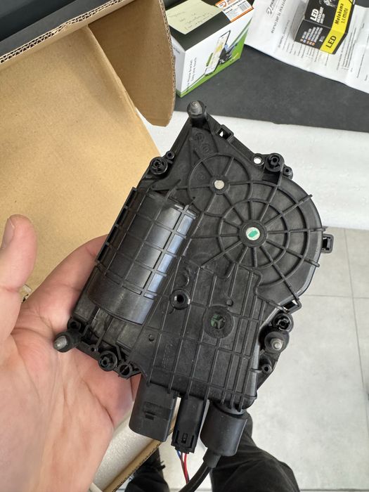 Вакуум брава за Бмв f07