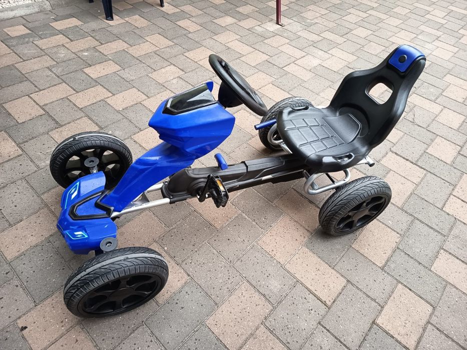 Kart cu pedale nou