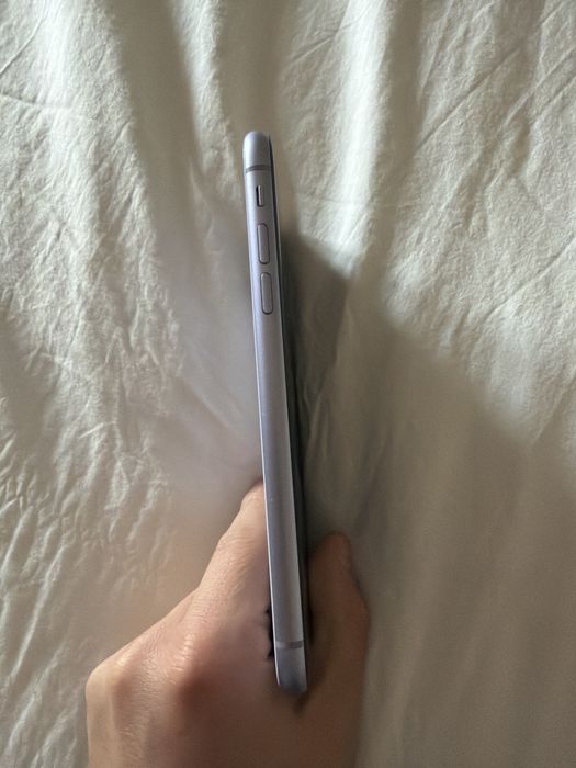 Iphone 11 mov foarte