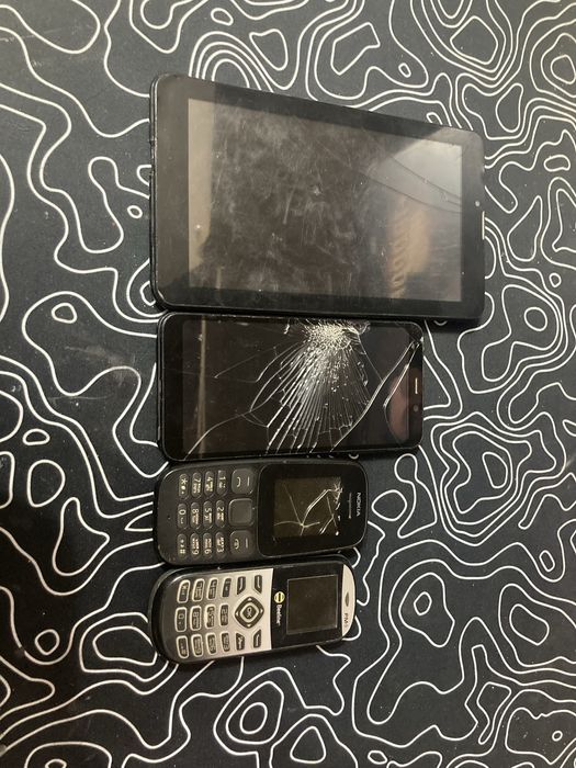 Продам лот телефонов