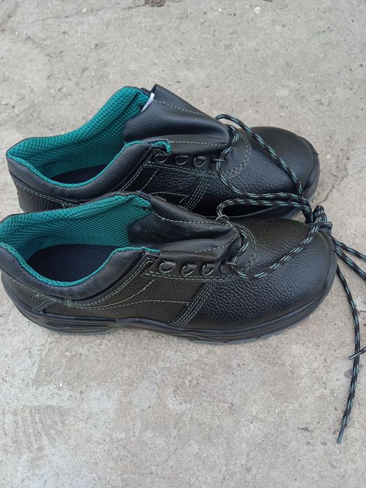 Продам спецобувь летние